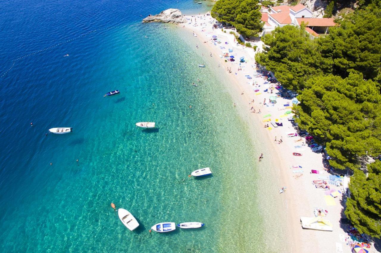Apartments With A Parking Space Brela, Makarska - 16603 Экстерьер фото