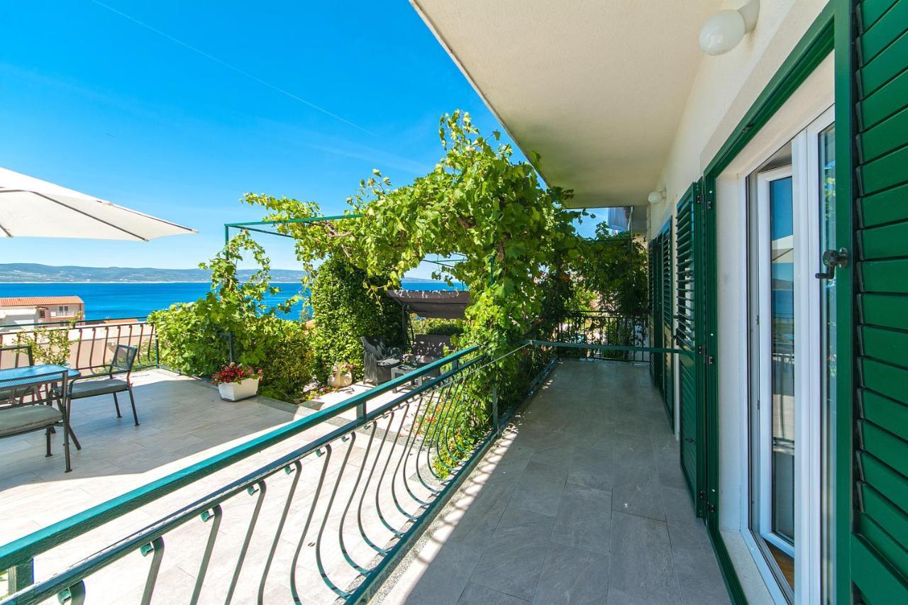 Apartments With A Parking Space Brela, Makarska - 16603 Экстерьер фото