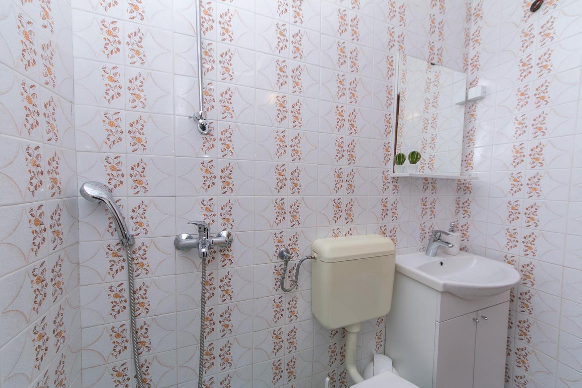 Apartments With A Parking Space Brela, Makarska - 16603 Номер фото